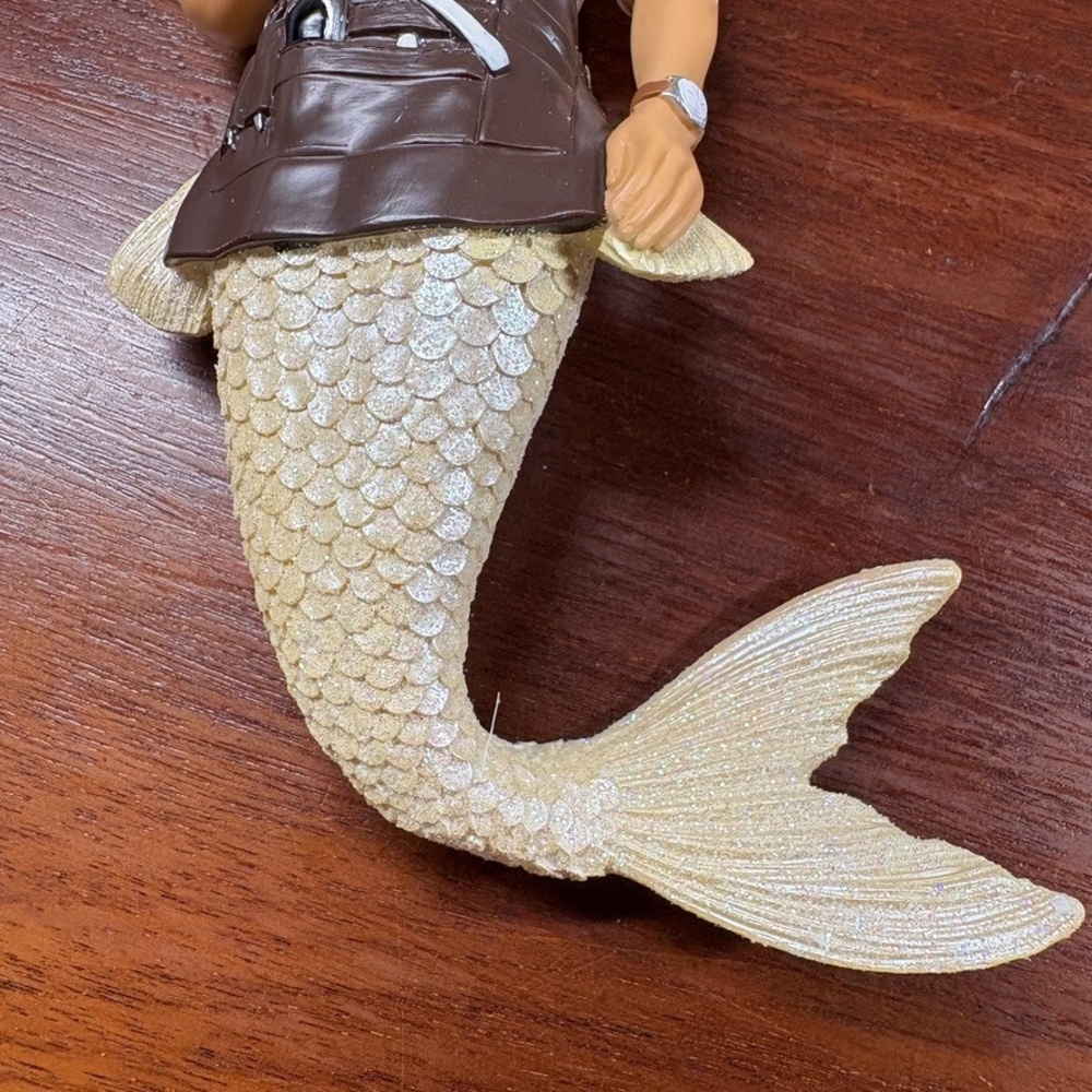 December Diamonds Fresh Cut Merman Barber Christmas Ornament 2022 New in Box - Picture 4 of 6
